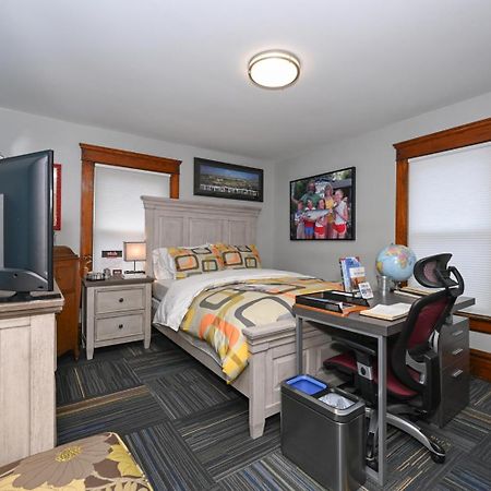 Berrodin Bed & Breakfast 阿克伦 外观 照片